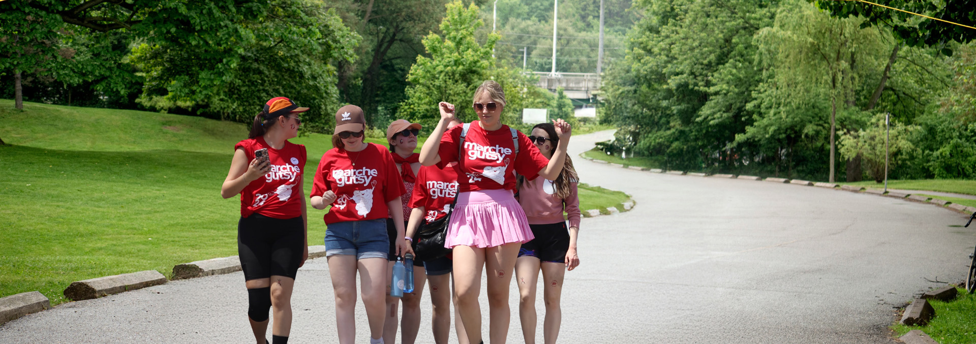 Un groupe de filles à la Marche Gutsy