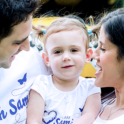 Un enfant et ses parents