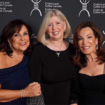 Mimi Greenspoon, Ronda Taylor et Tammy Seigel (présidentes du Gala)